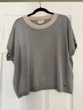 NÜMPH Silver Gray Short Sleeve Knit Top with Cream Trim
